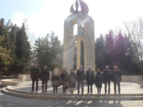 MDU kollektivi Xocalıdan olan ailələri ziyarət edib