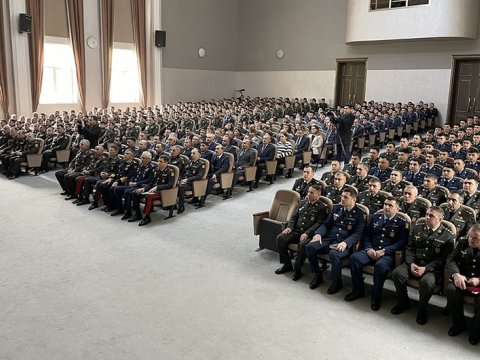 Müdafiə naziri Heydər Əliyev adına Hərbi İnstituta gəldi