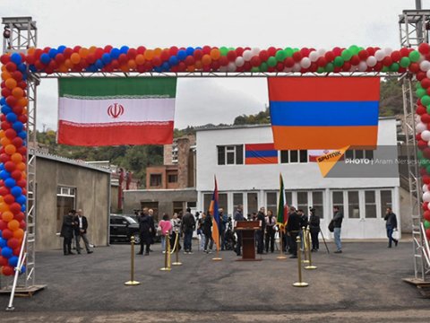 İran Qafanda mədrəsə və məscid  tikir - Kim üçün və nə məqsədlə?