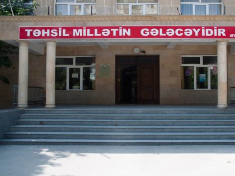 Bakıda şagirdlər dalaşdı - Məktəb aydınlıq gətirdi