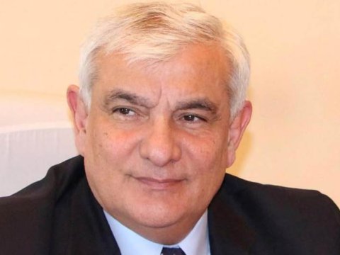 Rektor qız tələbələri 1 aylıq ödənişdən AZAD ETDİ