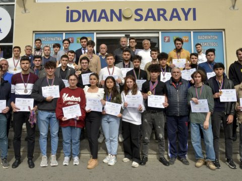 AzTU-da fakültələrarası idman yarışlarına yekun vurulub
