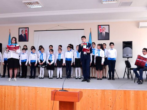 Bakı məktəbində kitab təqdimatı keçirilib