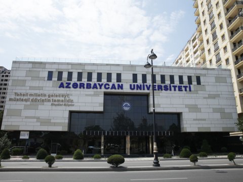 Azərbaycan Universiteti bu məzunlara ikili diplom verəcək 