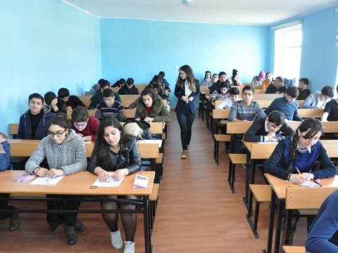 Prorektora şiddətli töhmət verildi - FOTO