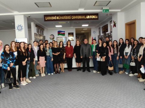 Tələbələr Mərkəzi Elmi Kitabxanada ekskursiyada olub 