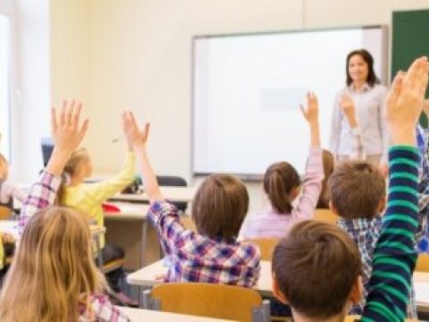 Müəllimlərin maaşı müharibədən sonra arta bilər