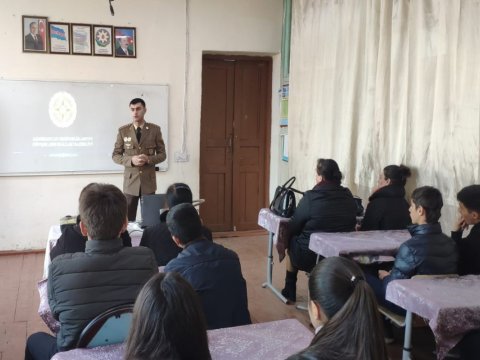 FHN məktəbliləri maarifləndirdi