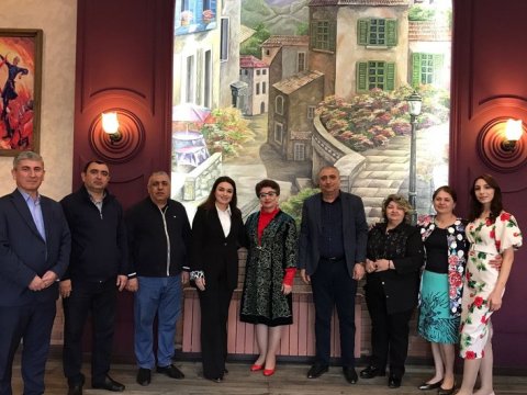Qazaxıstanda azərbaycanlı tələbələrlə görüş olub