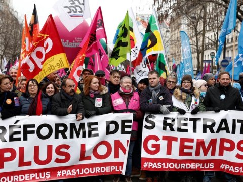 Fransada məktəblərin işi dayandırılıb