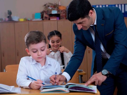 Kişi müəllimlərin azlığı təhsilin keyfiyyətinə təsir göstərirmi?..