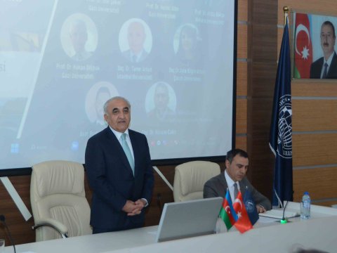 Rektor türkiyəli alimlərlə görüşdü