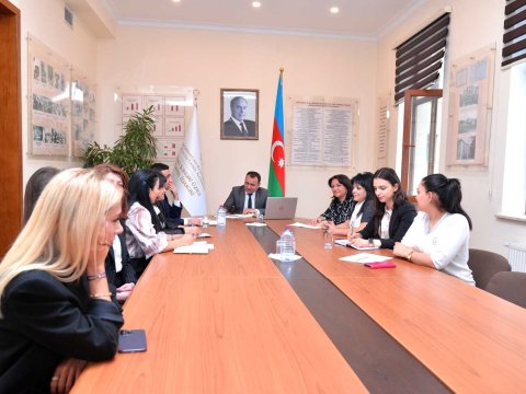 İbtidai sinif müəllimləri ilə görüş keçirilib