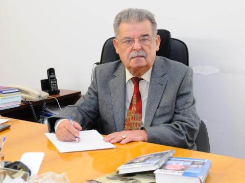 Professor universitetə qarşı qarayaxma kampaniyası aparan “ekspertləri” açıq müzakirəyə ÇAĞIRDI
