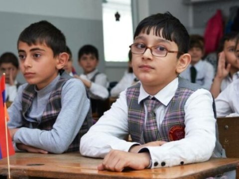 Erməni məktəblərində türk və Azərbaycan dillərinə maraq artıb