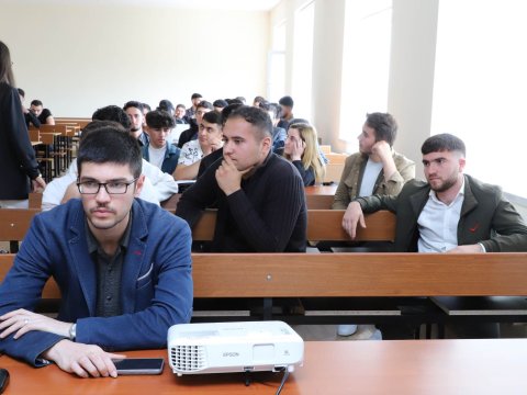 LDU-da turizmlə bağlı maarifləndirici tədbir