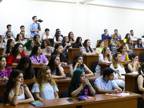 Universitetlərimiz daha çox tələbə cəlb etməklə məşğuldur - İRAD