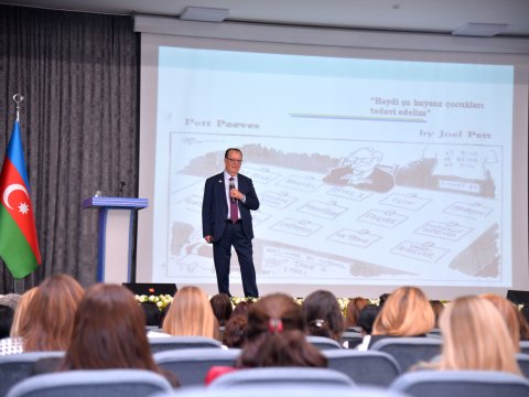 “Məktəb liderliyi” proqramı çərçivəsində dərs keçirilib