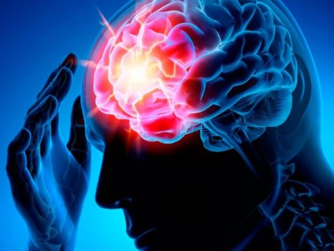 Normadan artıq işləmək insult riskini 29-45% artırır