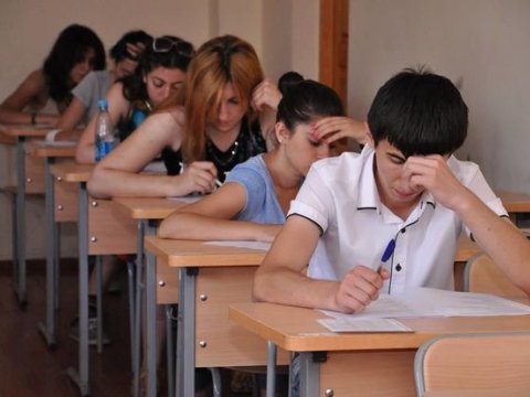 Kolleclərə müsabiqə zamanı attestat qiymətləri nəzərə alınır? - DİM