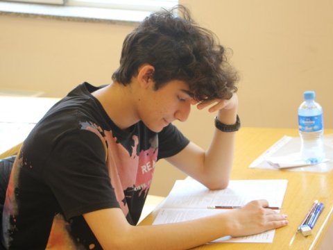 Abituriyentlərə xəbərdarlıq: imtahanlara qeydiyyat bu gün YEKUNLAŞIR!