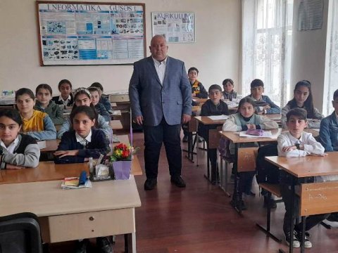 “Hər gün dərs demək üçün 250 km yol gedirəm” - Fədakar müəllimlə MÜSAHİBƏ