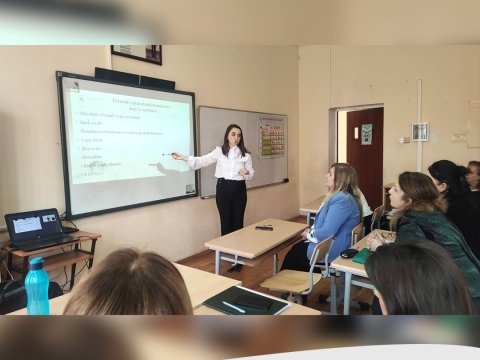 Daha 5 məktəbin fənn müəllimləri ilə metodik görüşlər keçirilib