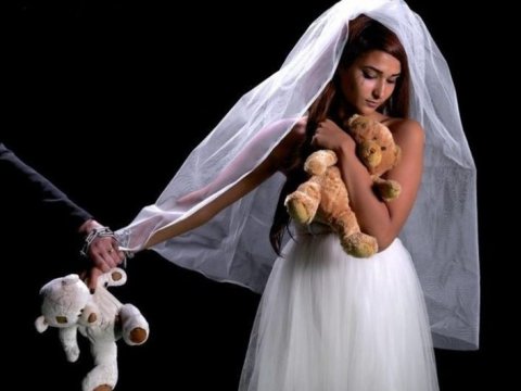 13 yaşlı qızın 37 yaşlı kişiyə ərə verilməsi pedofillikdir - Psixoloqdan ETİRAZ