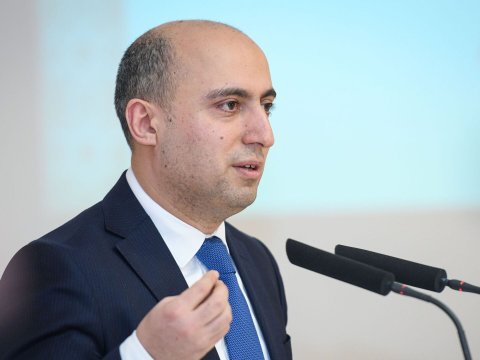 Nazir: 