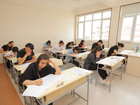 Bu gün 22 mindən çox abituriyent imtahan verib - YENİLƏNİB