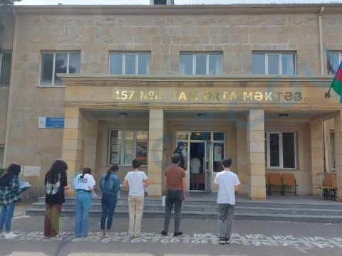 Valideynlər abituriyentlərdən daha həyəcanlı idilər - İmtahandan REPORTAJ  