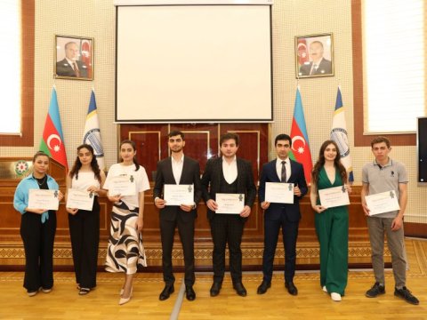 BDU-nun “Brend tələbə”ləri mükafatlandırıldı - FOTOLAR
