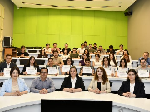 ADNSU-nun “Brend tələbə”ləri mükafatlandırıldı - FOTOLAR