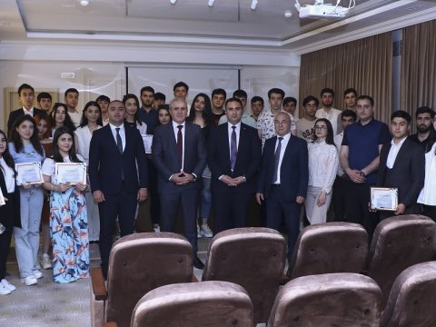 “AzMİU Academy”nin ilk məzunlarına sertifikat verilib