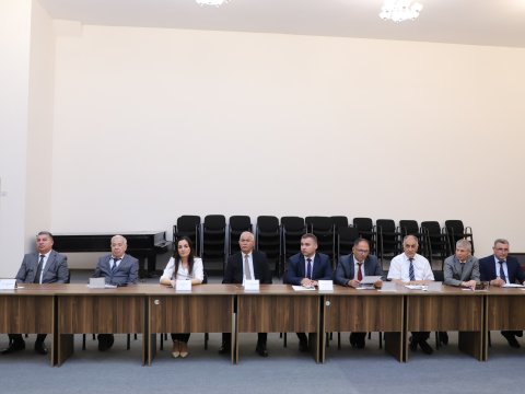 LDU-da imtahan sessiyasına hazırlıq müzakirə edilib