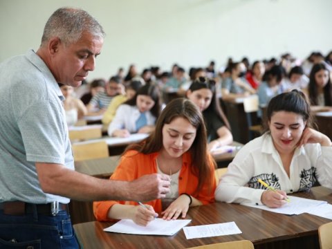 Pedaqoji Universitetdə 8200-dən çox tələbə imtahan verir