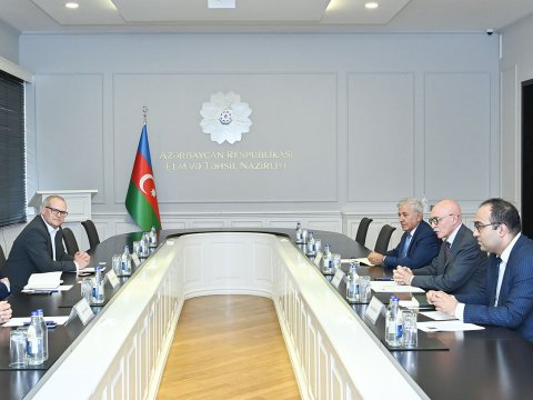 Nazir müavini Koventri Universitetinin nümayəndələri ilə görüşüb