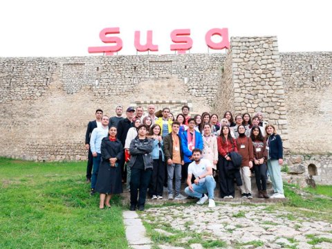 Türkiyəli məktəblilər Şuşada...