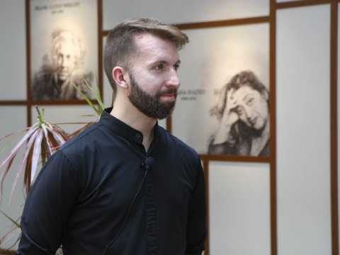 AzMİU-nun amerikalı müəllimi: “Əsas çətinlik ingilis dilini bilməyən tələbələrlə işləməkdir” - MÜSAHİBƏ