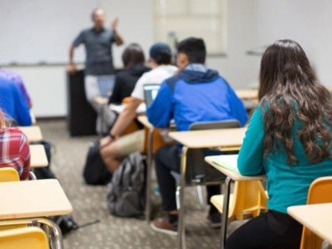 Kolleclər universitetlərin tabeliyinə verilir  