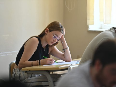 Magistratura üzrə müsabiqə şərtləri - İmtahan verən bakalavrların NƏZƏRİNƏ