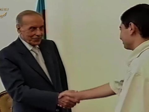 “İlk Prezident təqaüdçüləri”ndən Fərəcov: \