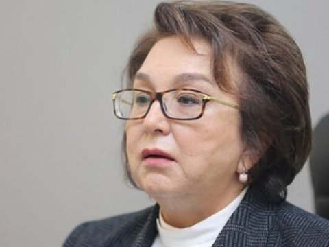 Sədr: “Dövlət qulluğunda işləmək istəyənlər ana dilimizi aydın bilməlidir”-