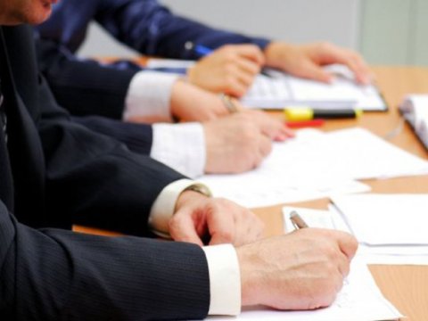 Dövlət qulluğundakı rəhbər vəzifələrə imtahan keçiriləcək