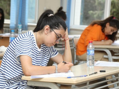 Qəbul imtahanlarının sayı azaldılsın! - TƏKLİF