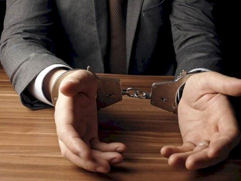 Rüşvətə görə həbs olunan direktorla bağlı QƏRAR