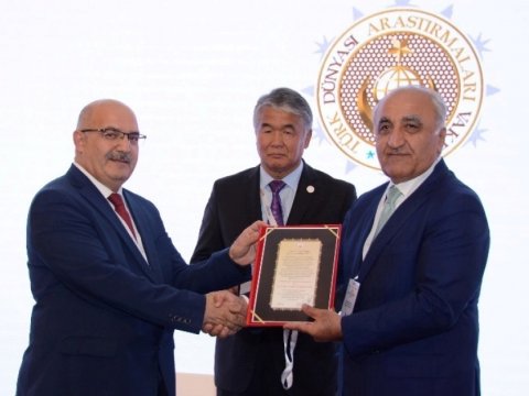 UNEC-in rektoru təltif olunub