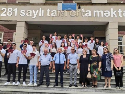 Bakıda bu məktəbin 24 məzununa fərqlənmə attestatı VERİLDİ