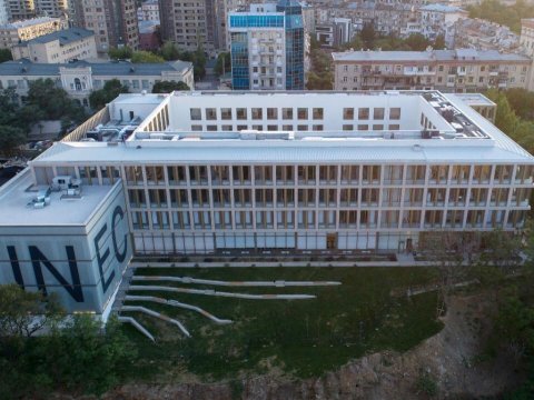 UNEC 2-ci dəfə Avropa Komissiyasının qalibi olub  