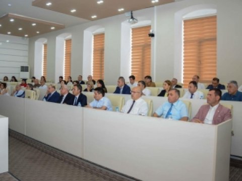 UNEC-də QS Dünya universitetlər reytinqinin son nəticələri təhlil edilib